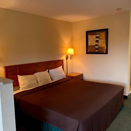 Travelers Inn & Suites Sumter Zewnętrze zdjęcie