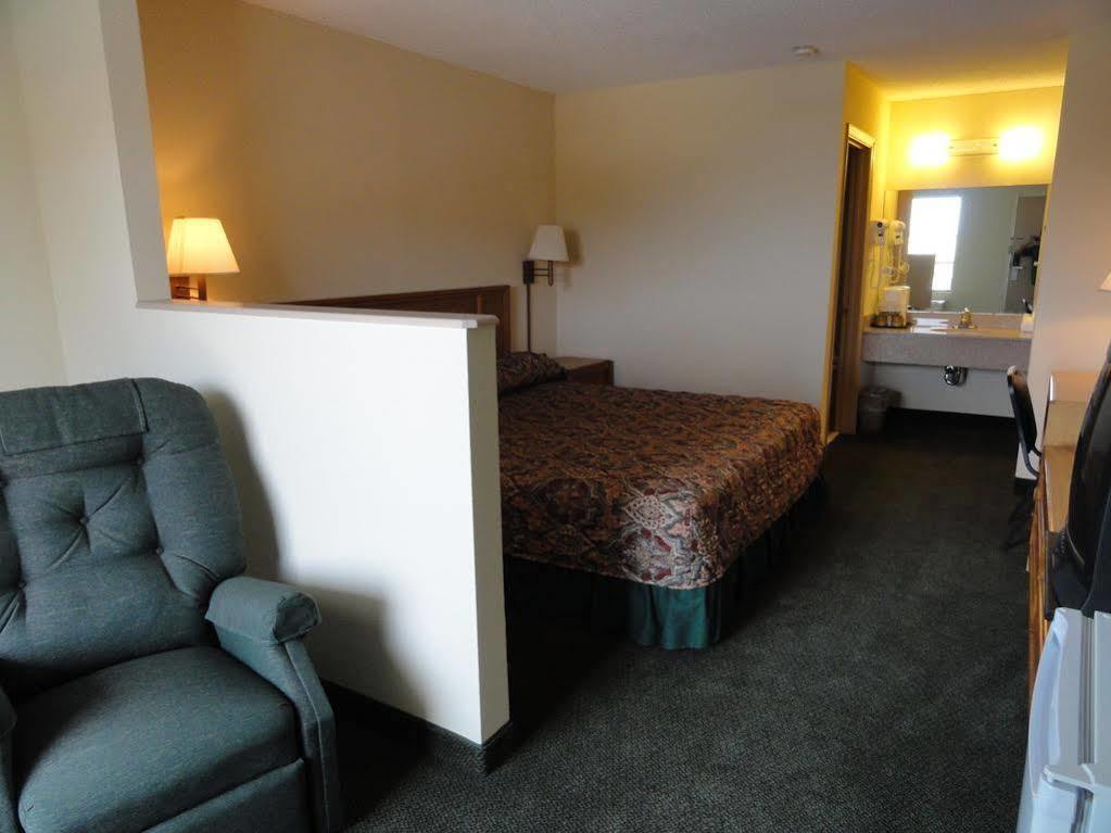 Travelers Inn & Suites Sumter Zewnętrze zdjęcie